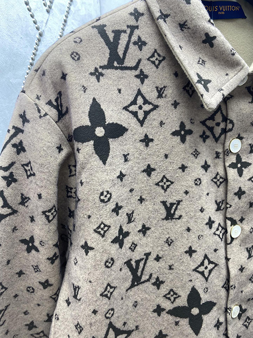 ルイヴィトンコピー 新しいパターンのラペルポケットシングルブレストジャケット