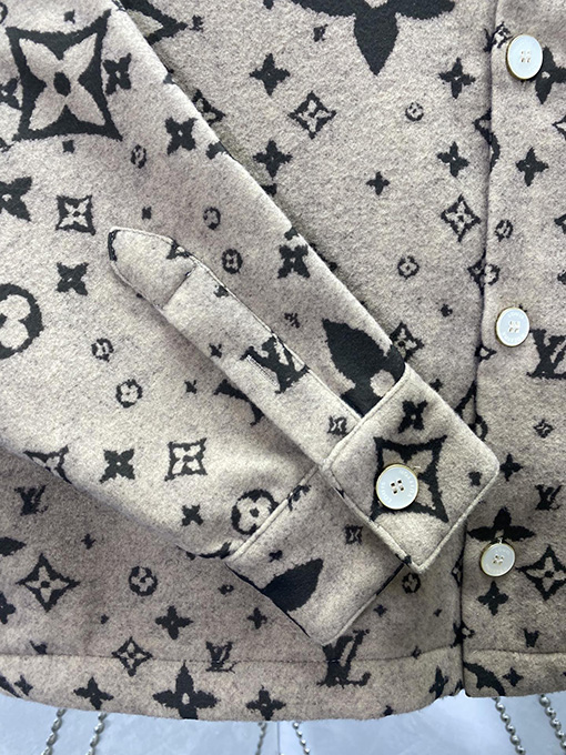 ルイヴィトンコピー 新しいパターンのラペルポケットシングルブレストジャケット