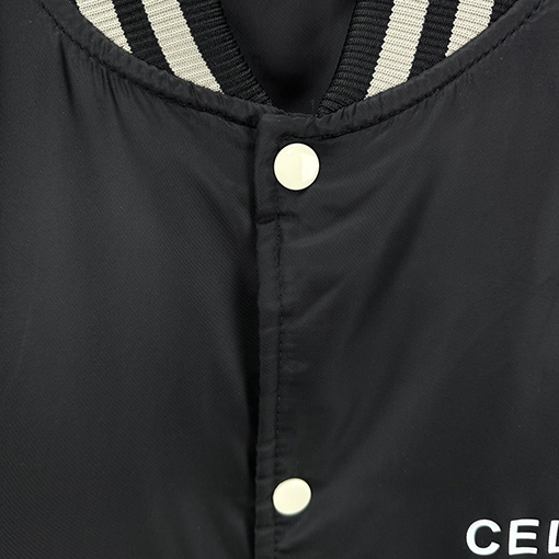 セリーヌ 前後の文字をつなぎ合わせるベースボールの綿服のコート