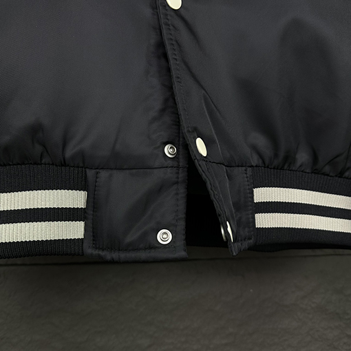 セリーヌ 前後の文字をつなぎ合わせるベースボールの綿服のコート