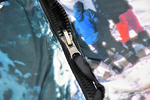 ノースフェイス ダウンジャケットTHE NORTH FACE×INVINCIBLE PRINTDE NUPTSE JACKET