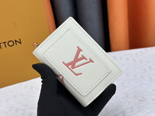 ルイヴィトンCléa財布 M80152