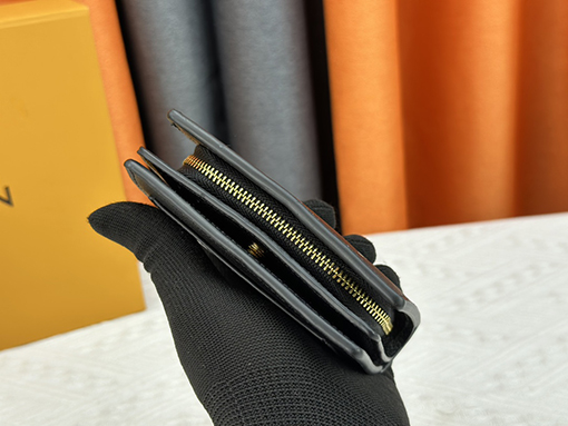 ルイヴィトンCléa財布 M80152