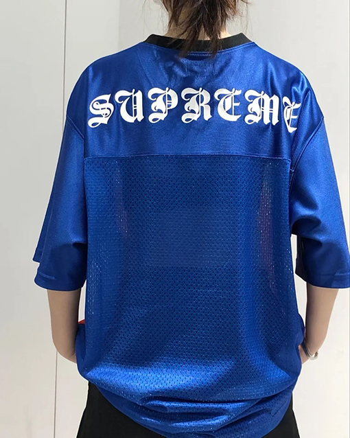 シュプリームsupremeスーパーコピー映画 キャラクター Gummo Football Top 半袖 4色