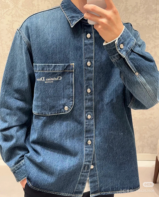 ディオールコピー 胸ポケットにChristian Dior Couture刺繍デニム