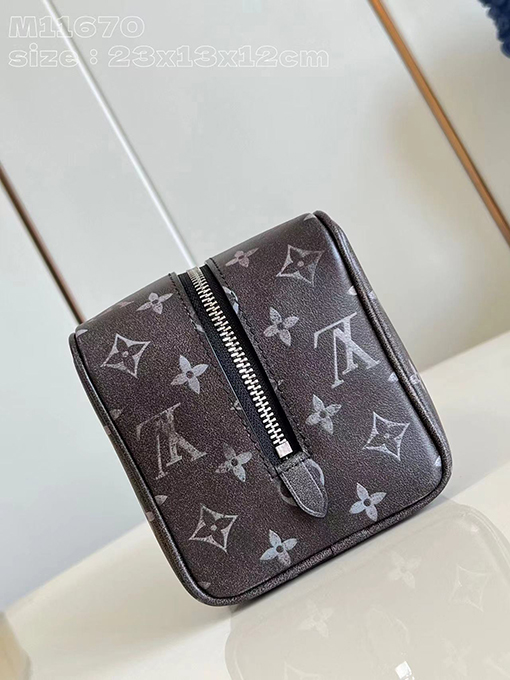 ルイヴィトンスーパーコピー  ロッカー  ドップ･キット モノグラム M11599 .M11670