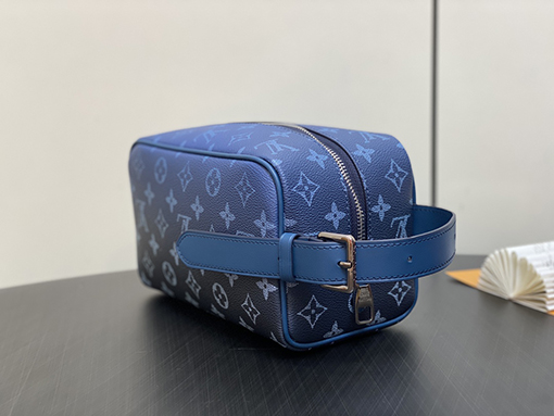 ルイヴィトンスーパーコピー  ロッカー  ドップ･キット モノグラム M11599 .M11670