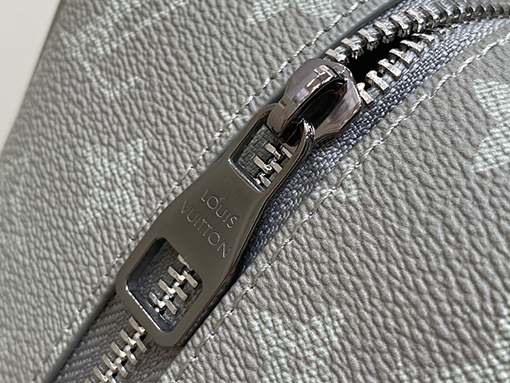 ルイヴィトンスーパーコピー  ロッカー  ドップ･キット モノグラム M11599 .M11670