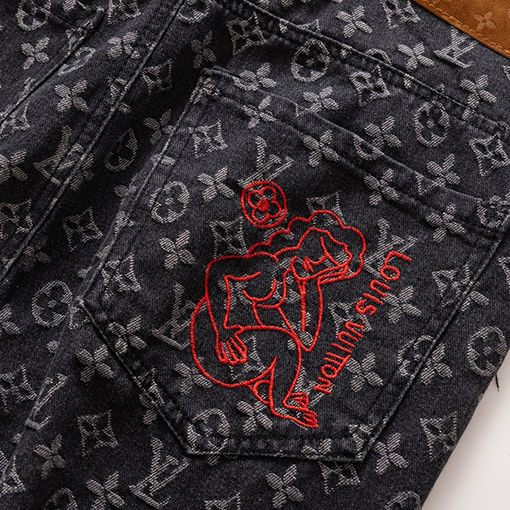 ルイヴィトンスーパーコピー限定グレーの穴が開いた水洗い赤い人の赤い刺繍ジーンズ