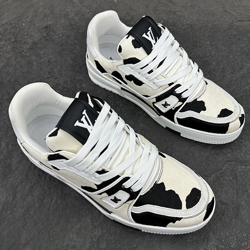 ルイヴィトンコピー 25Ss LV Trainer 装飾されたモノグラムフラワースニーカー