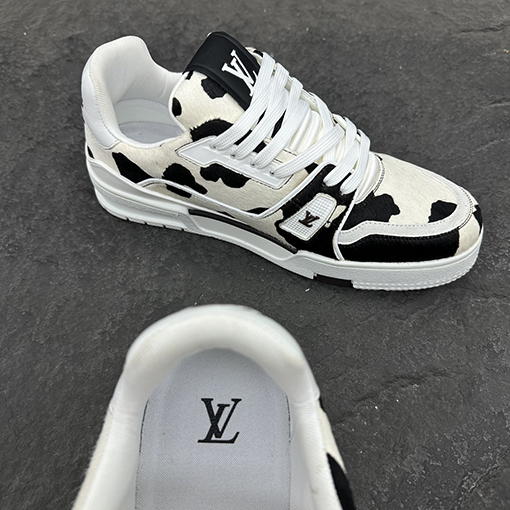 ルイヴィトンコピー 25Ss LV Trainer 装飾されたモノグラムフラワースニーカー