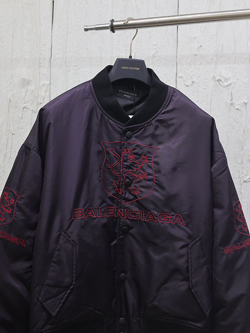 バレンシアガ 24Fw 新しい刺繍マンネリ綿服コート