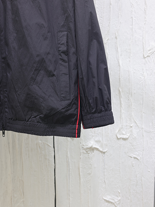 バレンシアガ 24Fw 新しい刺繍マンネリの突撃服