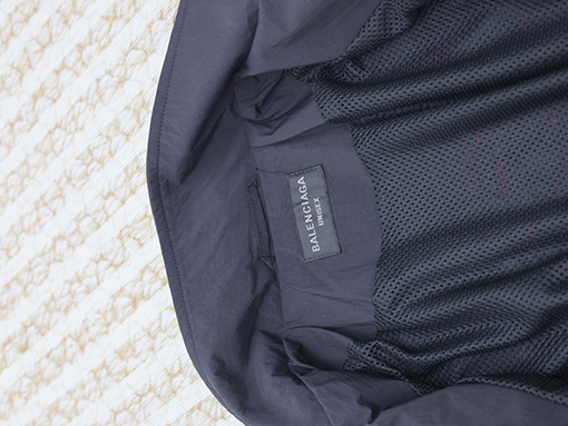 バレンシアガ 24Fw 新しい刺繍マンネリの突撃服
