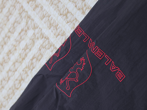 バレンシアガ 24Fw 新しい刺繍マンネリの突撃服