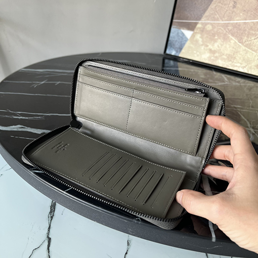 ルイヴィトン長財布 ジップアップバーティカルM12504