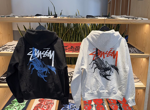 ステューシーコピー SCORPION ZIP HOODIEスコーピオンプリントジッパーフリースパーカー