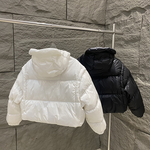 プラダスーパーコピー 新しいフード付きダウンジャケット