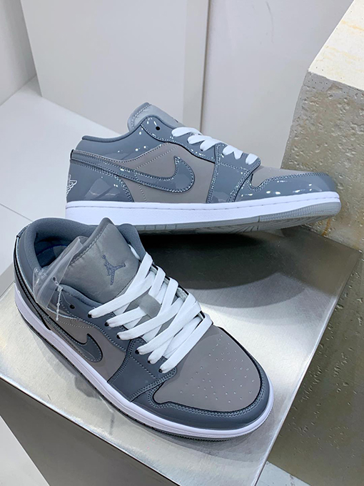 ナイキNike Air Jordan 1 Low SE