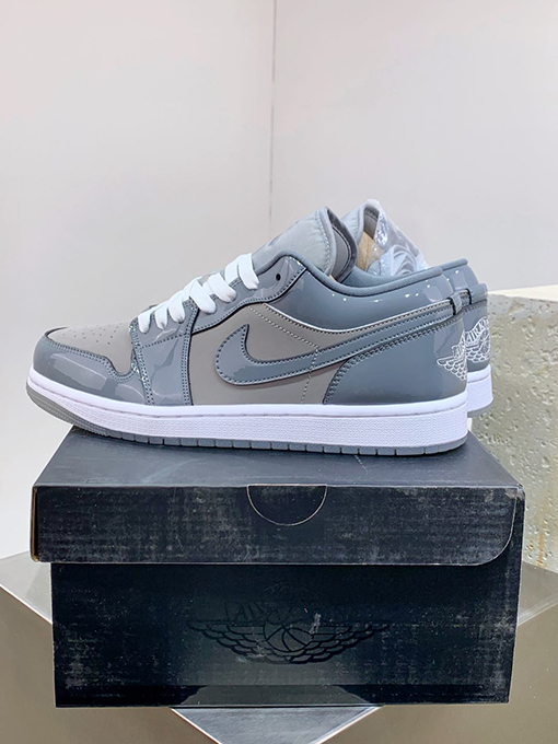 ナイキNike Air Jordan 1 Low SE