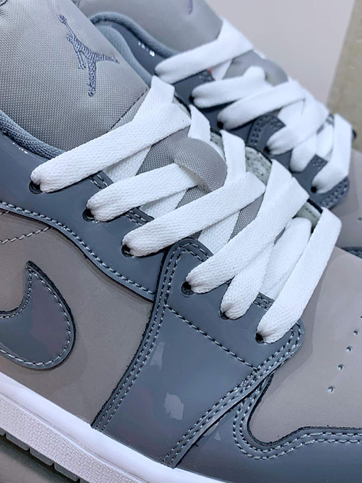 ナイキNike Air Jordan 1 Low SE