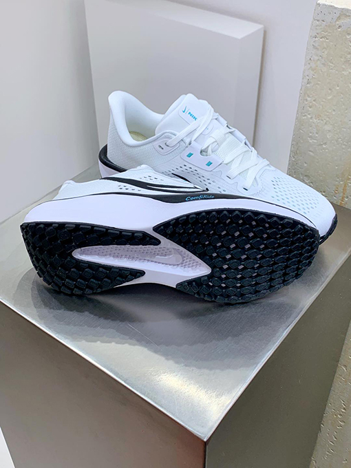 ナイキNike REACTX PEGASUS Plus Next Nature スーパーペガサスランニングシューズ