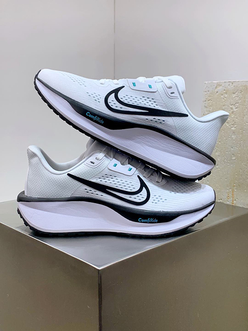 ナイキNike REACTX PEGASUS Plus Next Nature スーパーペガサスランニングシューズ