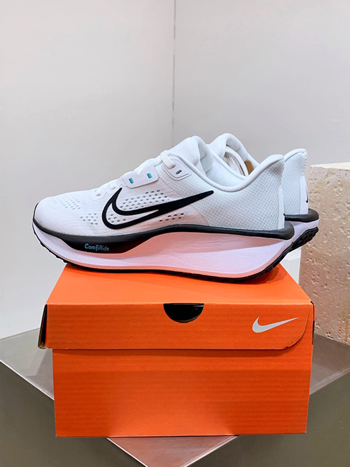 ナイキNike REACTX PEGASUS Plus Next Nature スーパーペガサスランニングシューズ