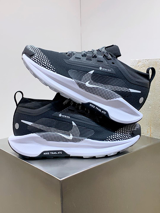 ナイキスーパーコピーNike REACTX PEGASUS TRAIL 5 GTX オフロードランニングシューズ