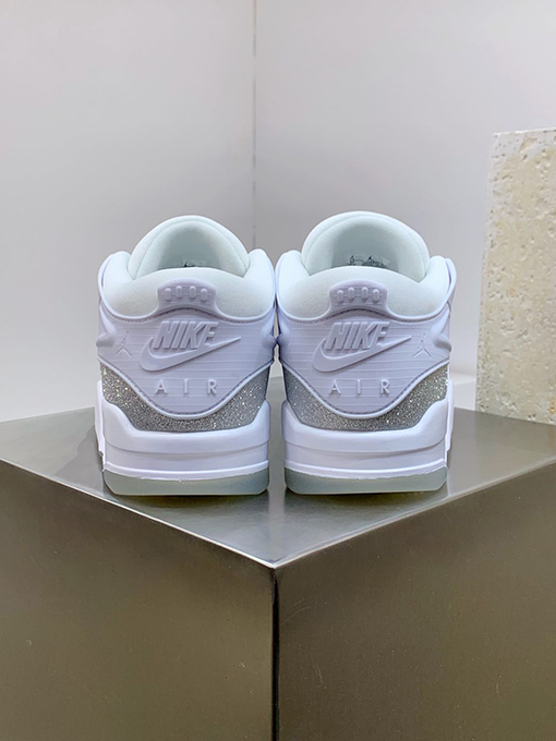 ナイキNike Air Jordan 4 Retro RM