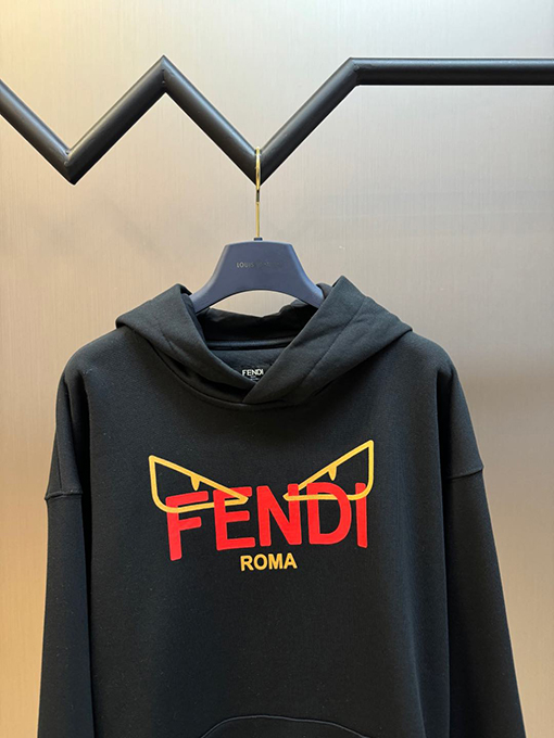 フェンディ ロゴプリントパーカー