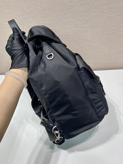 プラダ 新しいリュックサック