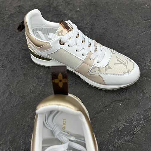ルイヴィトン Louis V RUN AWAYスニーカー
