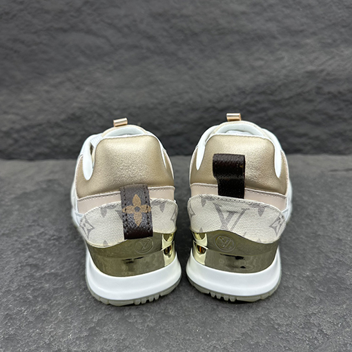 ルイヴィトン Louis V RUN AWAYスニーカー