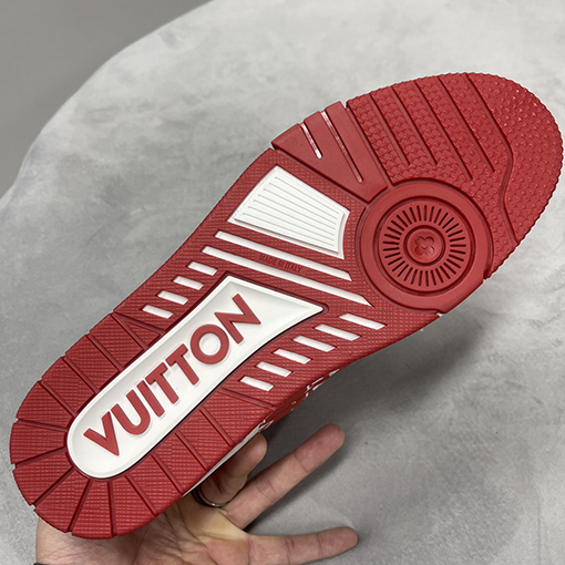 ルイヴィトンスーパーコピー Louis V Trainer Sneaker 25ss 弾幕シリーズスニーカー