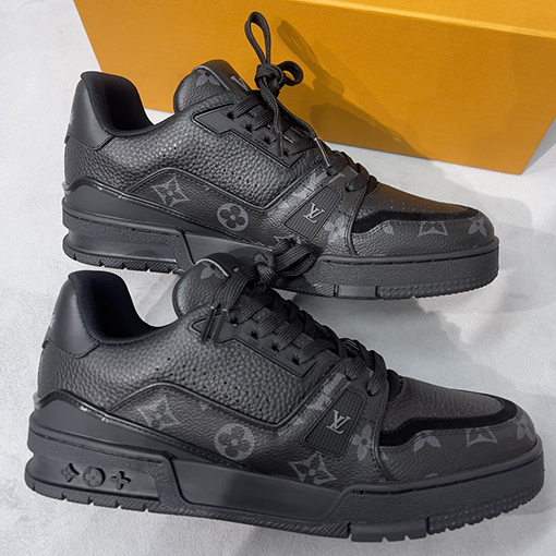 ルイヴィトン Louis V Trainer Sneaker 24Ss スニーカー
