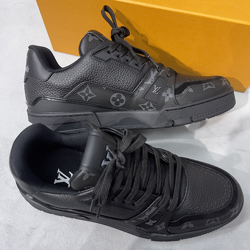 ルイヴィトン Louis V Trainer Sneaker 24Ss スニーカー