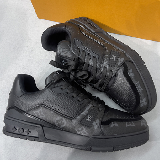 ルイヴィトン Louis V Trainer Sneaker 24Ss スニーカー