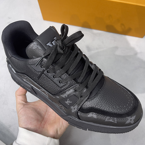 ルイヴィトン Louis V Trainer Sneaker 24Ss スニーカー