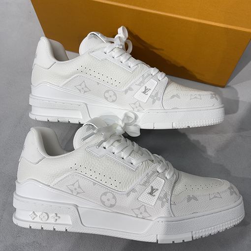 ルイヴィトン Louis V Trainer Sneaker 24Ss スニーカー