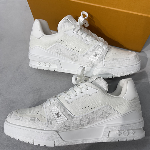 ルイヴィトン Louis V Trainer Sneaker 24Ss スニーカー