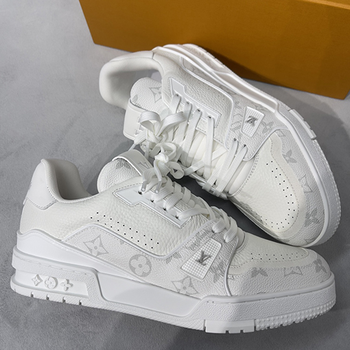 ルイヴィトン Louis V Trainer Sneaker 24Ss スニーカー