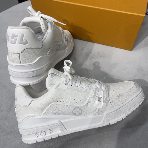 ルイヴィトン Louis V Trainer Sneaker 24Ss スニーカー