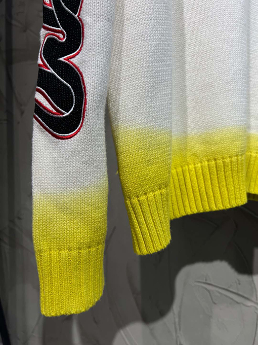 ディオールスーパーコピースネークイヤー限定セーター