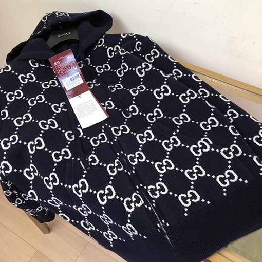グッチGUCCIスーパーコピーリバーシブルGGウールフードジップアップジャンパー