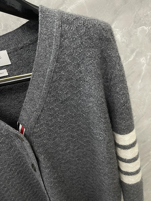 トムブラウンスーパーコピー新しいのカーディガンセーター