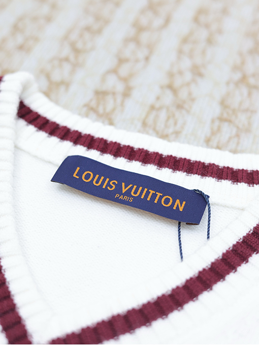 ルイヴィトン新しいVネックニット刺繍ノースリーブセーター
