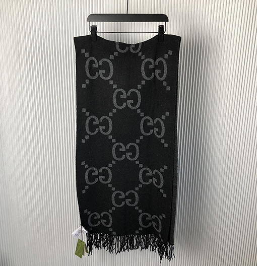 グッチ新しいGGカシミヤジャカードスカーフ
