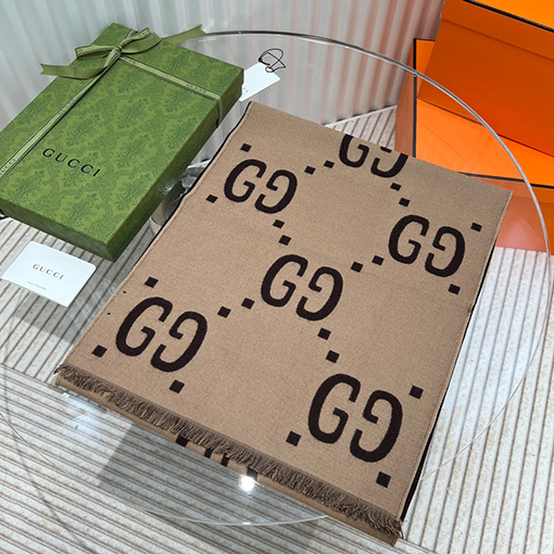 グッチGG柄マフラー