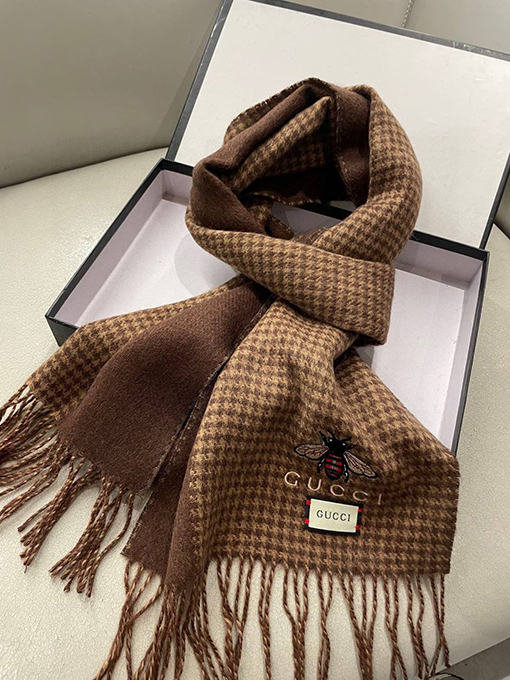 グッチ両面カシミヤスカーフ